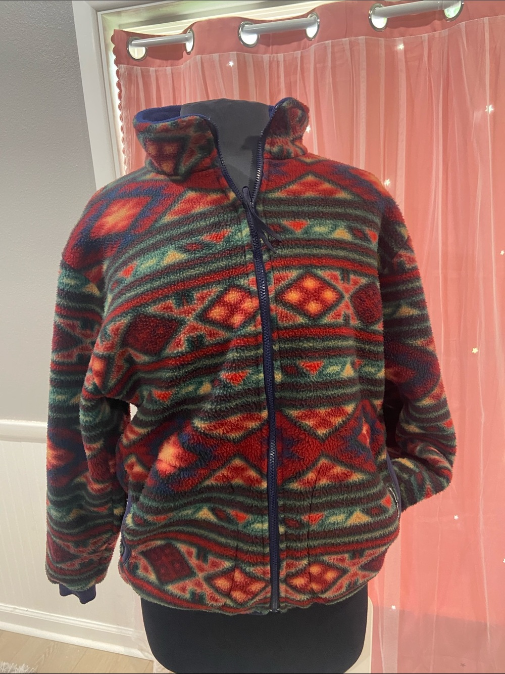 Chuck Roast Warm Aztec-Print Fleece Jacket - Red & Green Size M